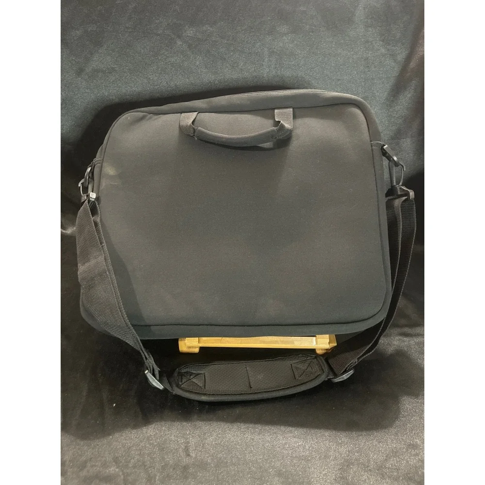 Targus Laptop Messenger Bag Black Grey Mesh Padded Shoulder Strap Travel Case